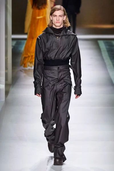 Look 51